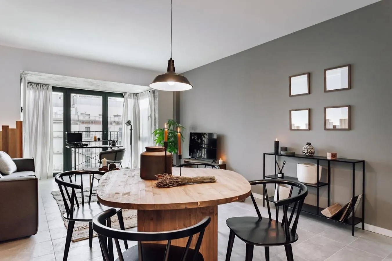 Taull - 3 Bedrooms In Eixample Esquerra Barselona 0*,